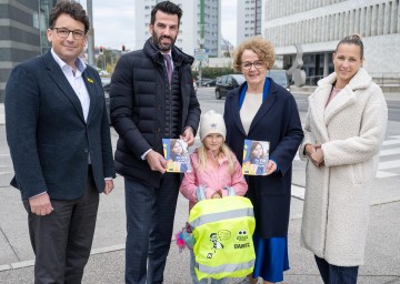 (v.l.n.r.): Jakob Pflegerl, ÖAMTC-Direktor Operations für Wien, NÖ und das Bgld., Verkehrslandesrat LH-Stellvertreter Udo Landbauer, Cataleya, Bildungs-Landesrätin Christiane Teschl-Hofmeister und Radland NÖ-Geschäftsführerin Susanna Hauptmann.