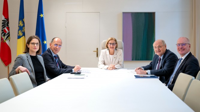 Mein Land denkt an morgen: Zukunftsgespräche bringen Studien, Meinungen und Politik zusammen