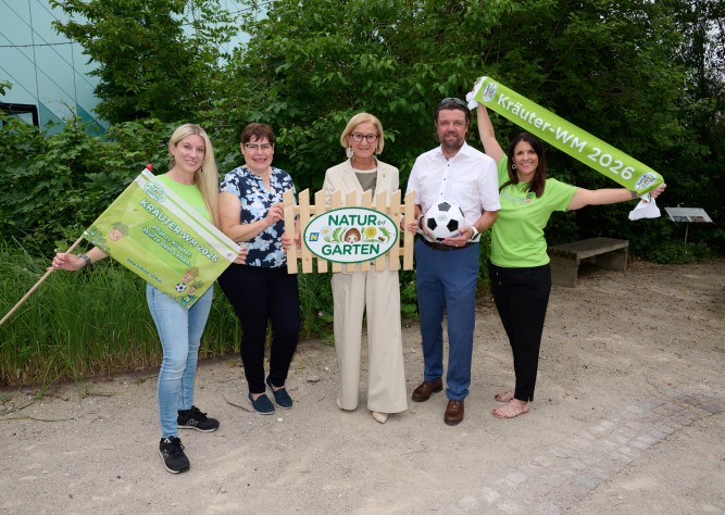 Fußballfieber traf Kräuterwissen: Erfolgreiche „Natur im Garten“ Kräuter-WM