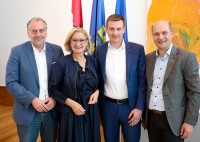 LH Mikl-Leitner gratuliert Andreas Kollross zur Wahl