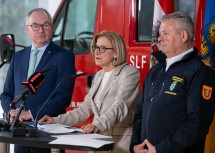 „Sicherheit ist kein Ausnahmezustand. Sicherheit ist ein Dauerauftrag“, sagte Landeshauptfrau Johanna Mikl-Leitner bei der Pressekonferenz zur Jahresbilanz 2025 der NÖ Feuerwehren.