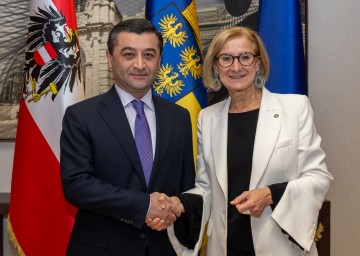 Landeshauptfrau Johanna Mikl-Leitner mit dem usbekischen Außenminister Bakhityor Saidov.