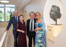 (v.l.n.r.) Tassilo Metternich-Sandor, Simone Bamberg, Geschäftsführerin Grafenegg, Rudolf Buchbinder und Landeshauptfrau Johanna Mikl-Leitner.