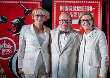 (v.l.) Anna und Peter Fischer mit Landeshauptfrau Johanna Mikl-Leitner.