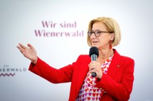 Landeshauptfrau Johanna Mikl-Leitner sagte, der Tourismus sei ein Motor für die Entwicklung lebens- und liebenswerter Regionen.